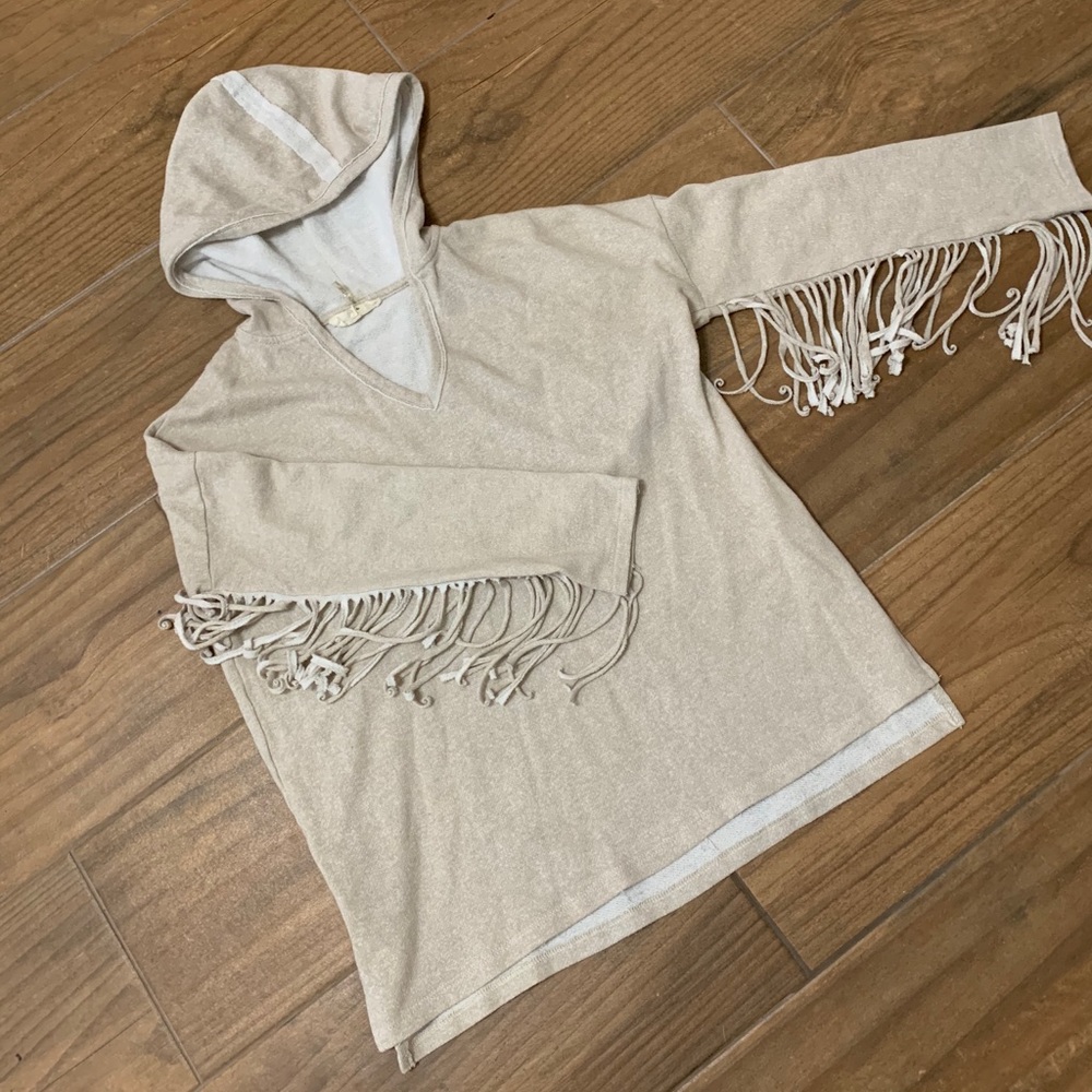 Boutique long sleeve hooded shirt